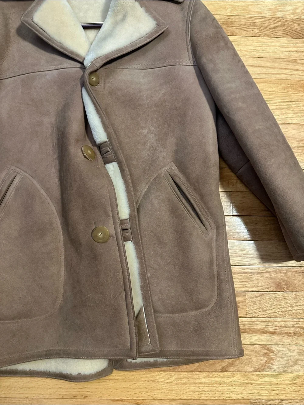 Sawyer Of Napa Macys Men’s Store Taupe Suede Coat with Cream Fur Lining Size 42